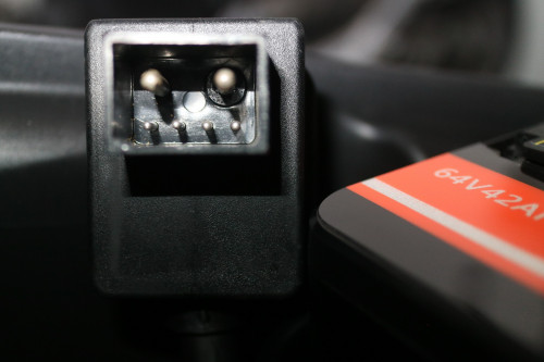 Batterie-Stecker.jpg