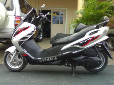 Yamaha majesty.jpg
