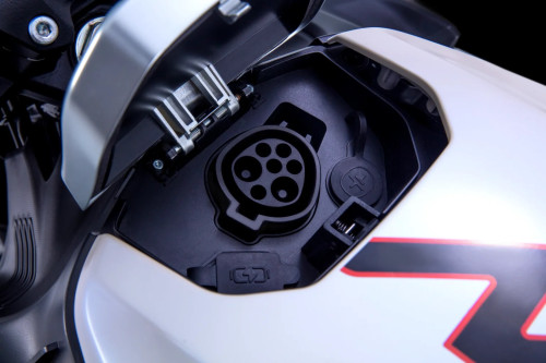 4-E-Motorrad-Laden-Batterie-Ovaobike-1536x1024.jpg