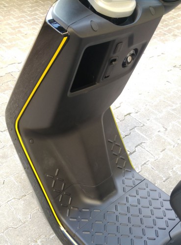 NIU N1s Beklebung Kontur Seite.jpg